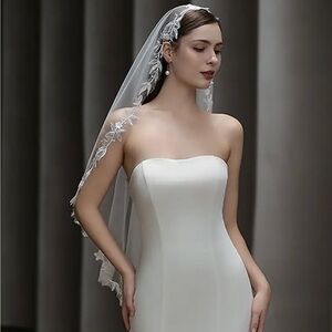 Elegant White Strapless Wedding Dress